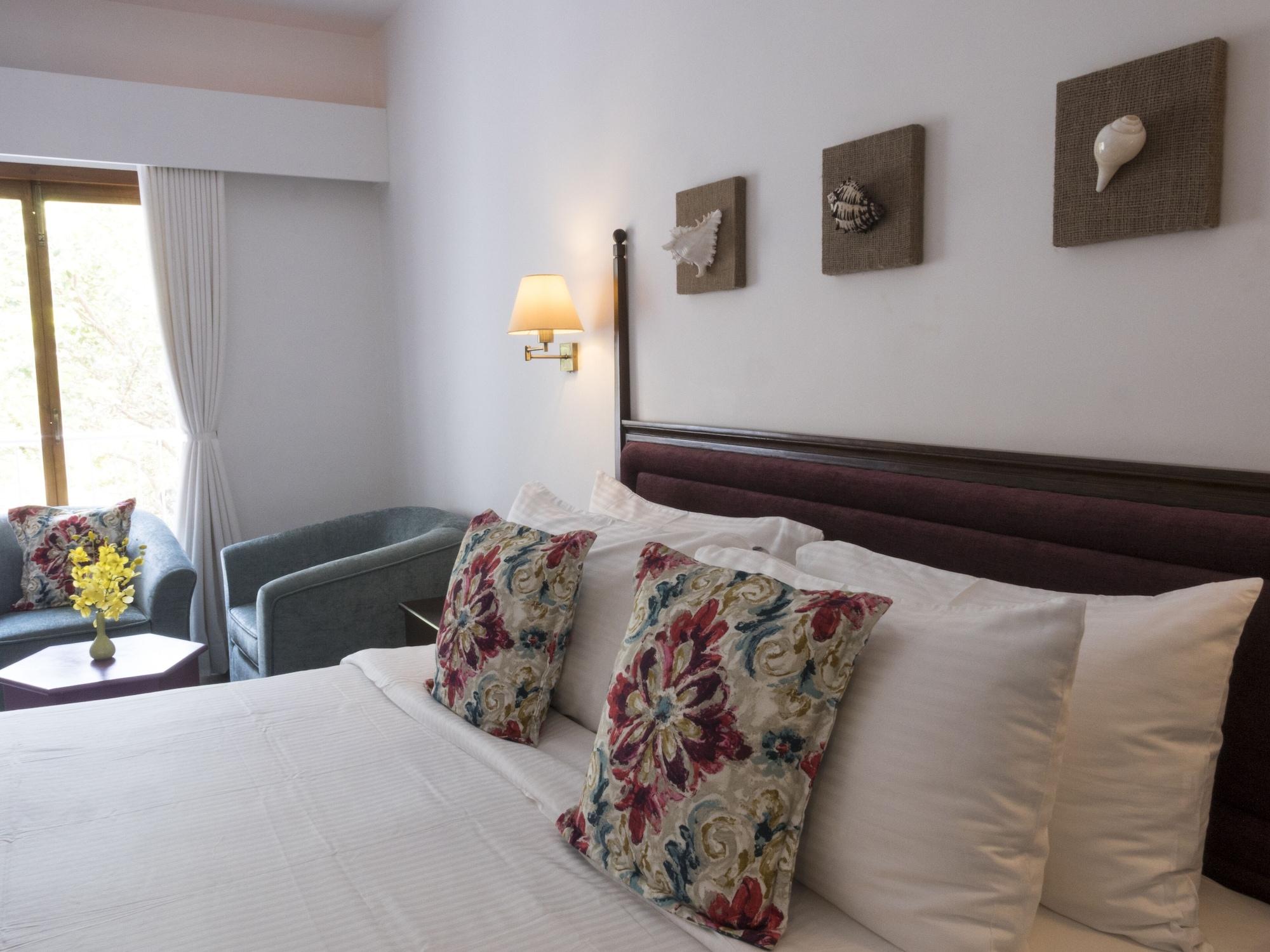 Prainha Hotel Dona Paula Exterior photo